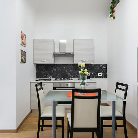 Appartement Corso Dei Mille Station Flat With Balcony à Palerme Extérieur photo